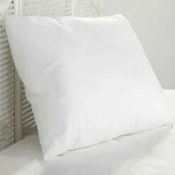 Hotel Pillow Protector - Mitre Linen - Polypropylene Zipped - Pack Of 10 - White